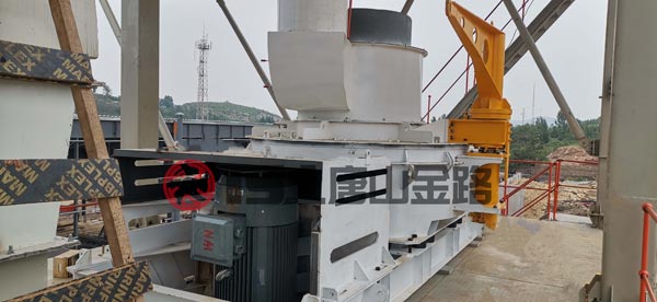 錘破、對輥破、立軸沖擊破三種制砂設備優(yōu)劣對比
